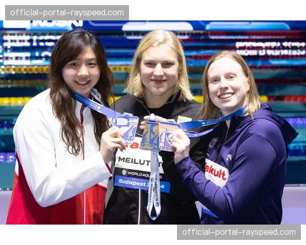 世界游泳锦标赛女子200米蛙泳决赛，中国选手唐钱婷刷新亚洲纪录夺金